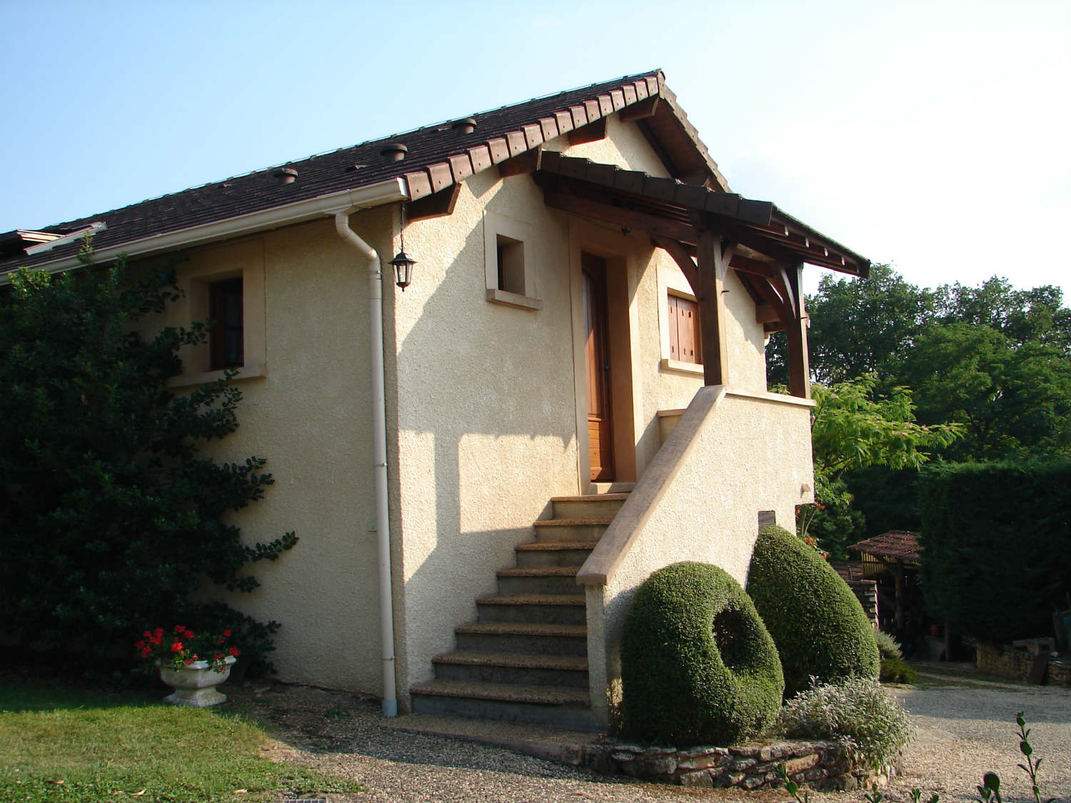 les-lavandes-holiday-cottages-in-black-perigord-dordogne