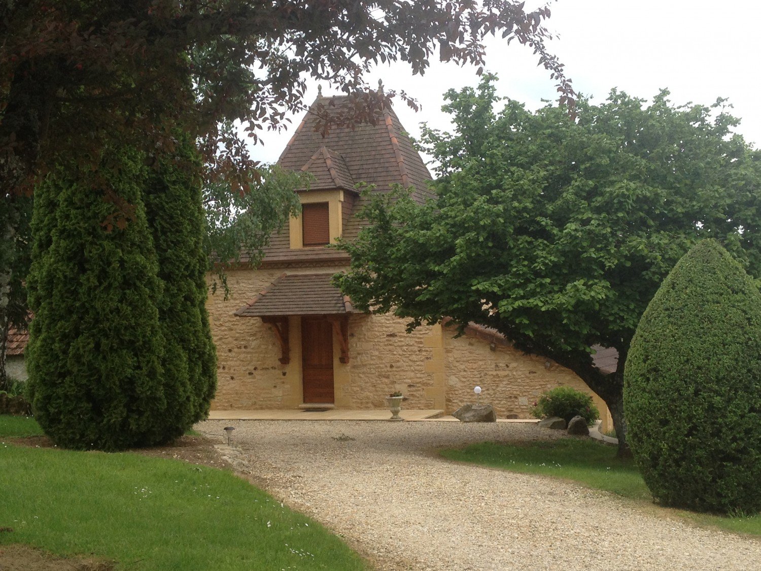 les-lavandes-holiday-cottages-in-black-perigord-dordogne