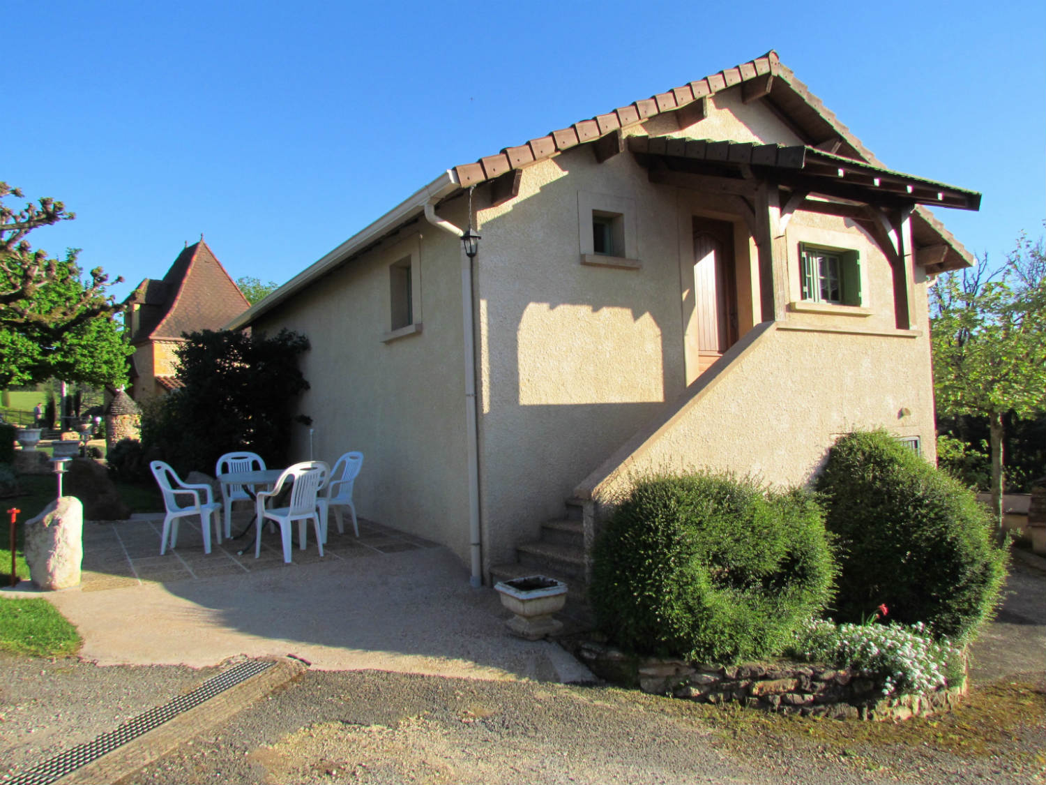 les-lavandes-holiday-cottages-in-black-perigord-dordogne