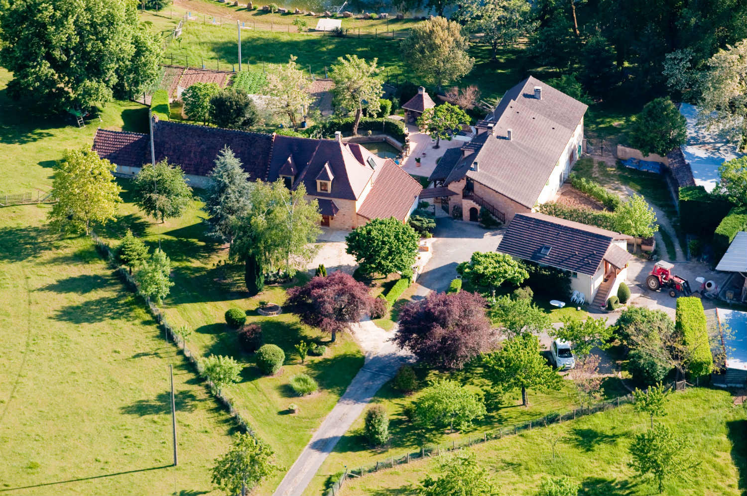 les-lavandes-holiday-cottages-in-black-perigord-dordogne